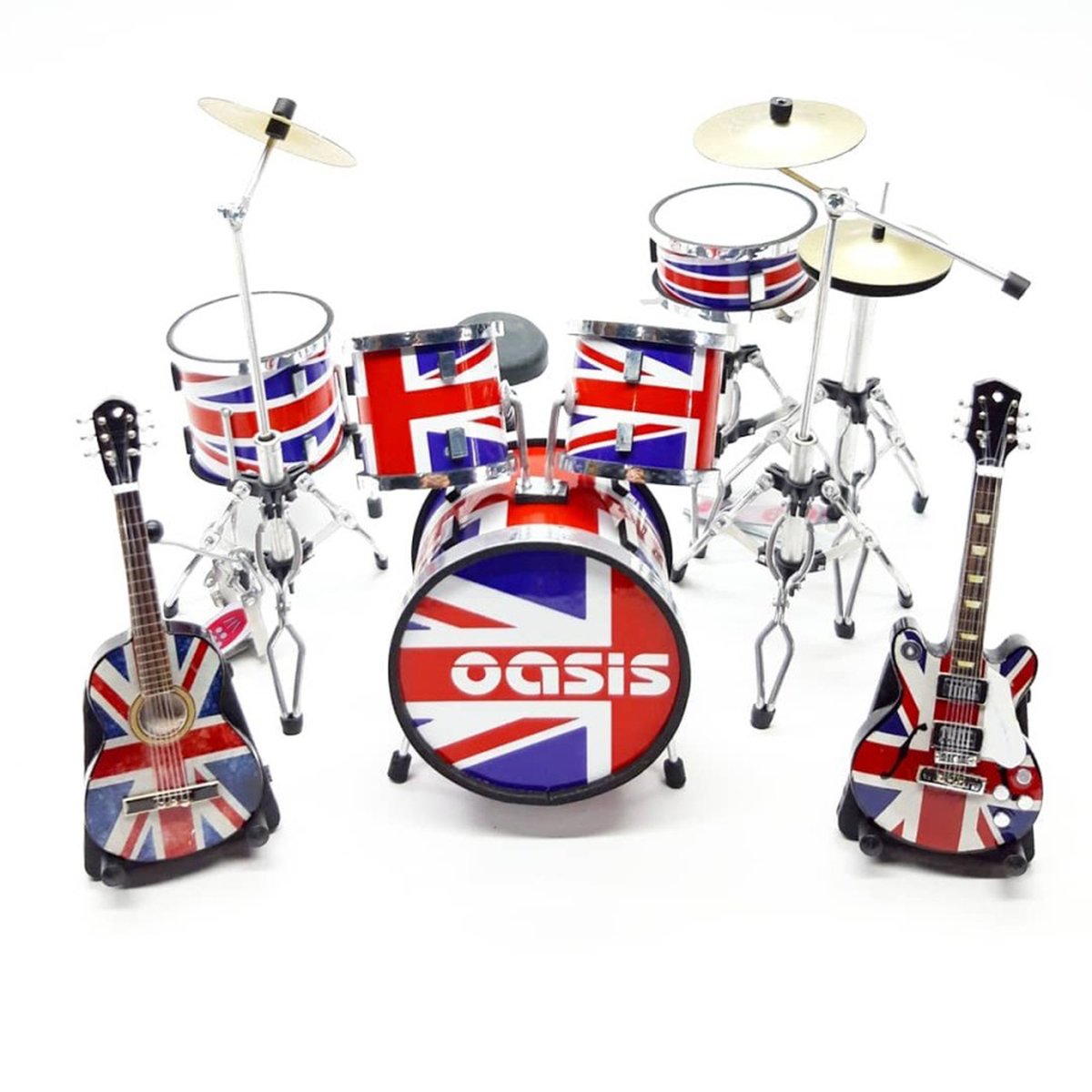 digitalsedayu's tweet photo. Miniature Drum and Guitars OASIS BAND Scale 1/12 made with details similar to the original so that it looks like a real drum based on the original version used by world famous drummers . 
https://t.co/I6PCkGgZ7e
#Oasis 
#JohnsonMustGo 
#universitychallenge https://t.co/7W53fkuf2v
