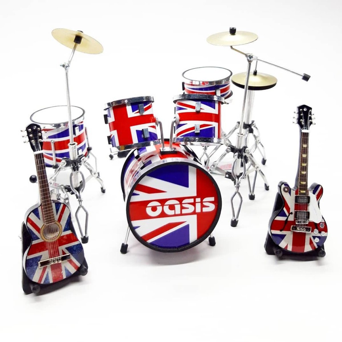 digitalsedayu's tweet photo. Miniature Drum and Guitars OASIS BAND Scale 1/12 made with details similar to the original so that it looks like a real drum based on the original version used by world famous drummers . 
https://t.co/I6PCkGgZ7e
#Oasis 
#JohnsonMustGo 
#universitychallenge https://t.co/7W53fkuf2v