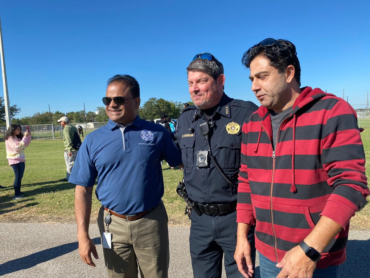 FBC_Judge's tweet image. Happy Monday everyone! #weekendphotodump
Judge George attended a variety of events including the Fall Festival hosted by Constable Nabil Shike &amp;amp; Fort Bend County District Attorney's Office Brian Middleton and the Daya Houston Under the Stars event at Constellation Field.
