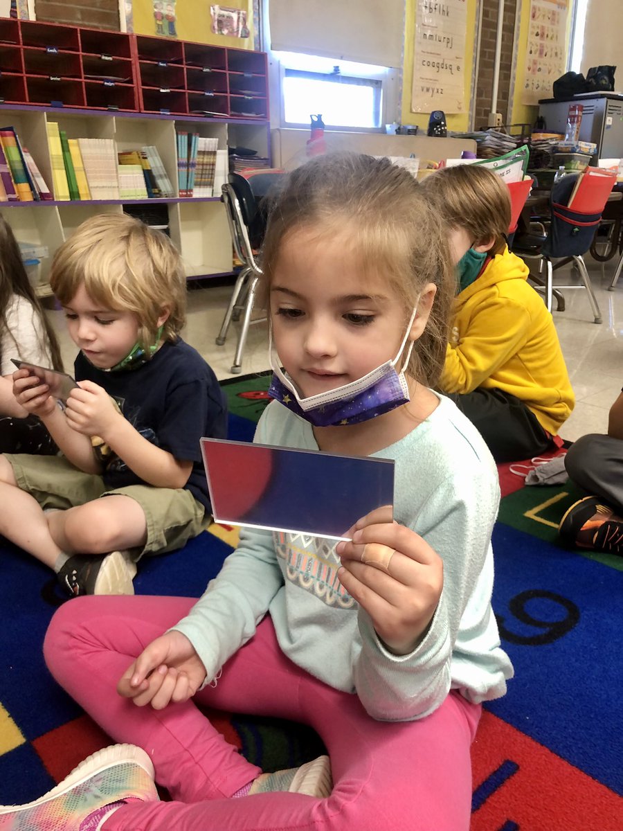 MrsMaheuKdg's tweet photo. We used mirrors to see how our mouths look the same for the F and V sounds and that it’s our voice that makes them different. Thank you @ChardonSchFound for this resource! @ChardonSchools #WeAreChardon #TinyToppers #CLS https://t.co/bgPH02RFm5