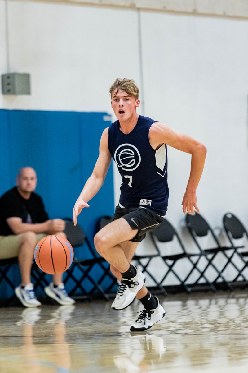 🎥NEXT WAVE HIGHLIGHTS🎥

Few players can impact the game in as many ways as 2022 6'2 G Danny New (Aurora Christian HS, IL), who remains one of the better uncommitted small college prospects in the midwest entering his senior season.

Check out <a href="/Dnew0/">Danny New</a>: youtube.com/watch?v=XmCdgA…
