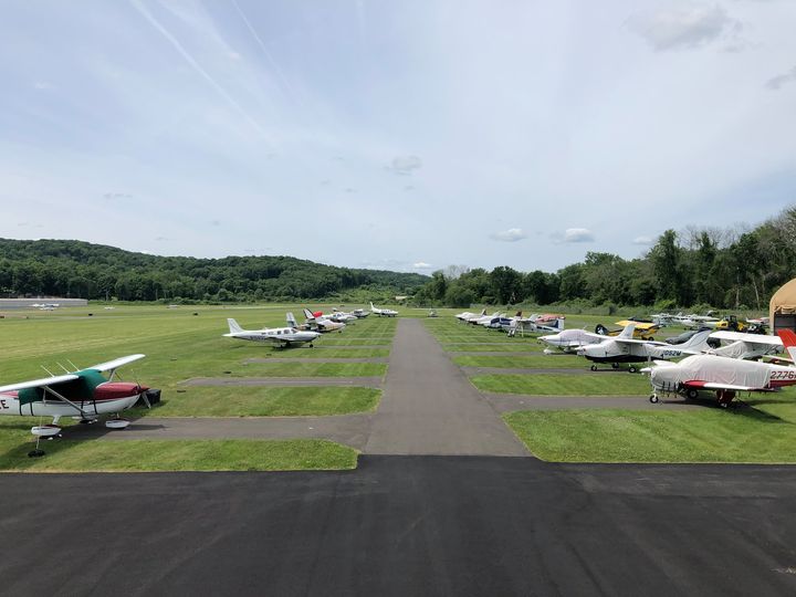 BACJetCenter's tweet photo. Don't let the mild fall fool you, winter is coming! Schedule your cold weather service appointment at #MasterAviation, Aerostar Center of the Northeast at #BAC! #fbo #kdxr #danburyairport #aircraftservice #winterize #ct #winterflying https://t.co/H8WGd8sHNn https://t.co/LZEGGcwefp