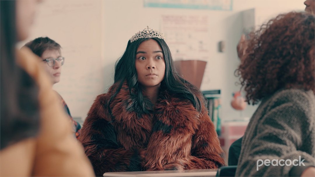 APBioPeacock's tweet photo. Grace is a fall fashion icon and it's time we talk about it. https://t.co/C8RiTlszjF