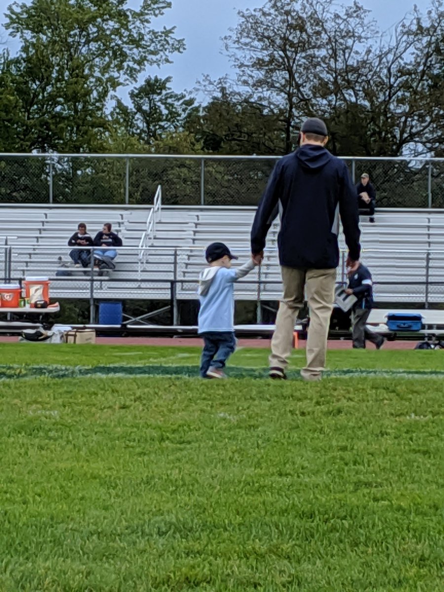 It is with tremendous heartache to share that Coach Marcus Fray passed away peacefully this morning. As an elementary PE teacher and coach, he touched many lives. Above all else, he was a father and husband, two roles he cherished the most. Hug your loved ones!💙💔💛
<a href="/DHSstudsect/">DHS Student Section</a>
