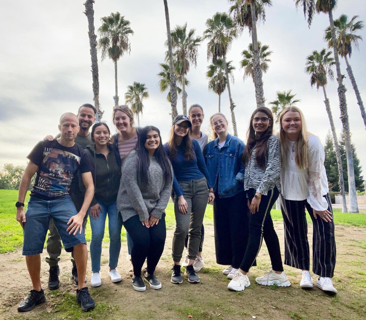 SHARPP_lab's tweet photo. Some of our SHARPP Lab members at Rahilly Park for field day! 🌴🌳⚽️🏐 #sharpplab #ucmerced #merced #ucm #sharpplabucm https://t.co/EiX8h6AHCE