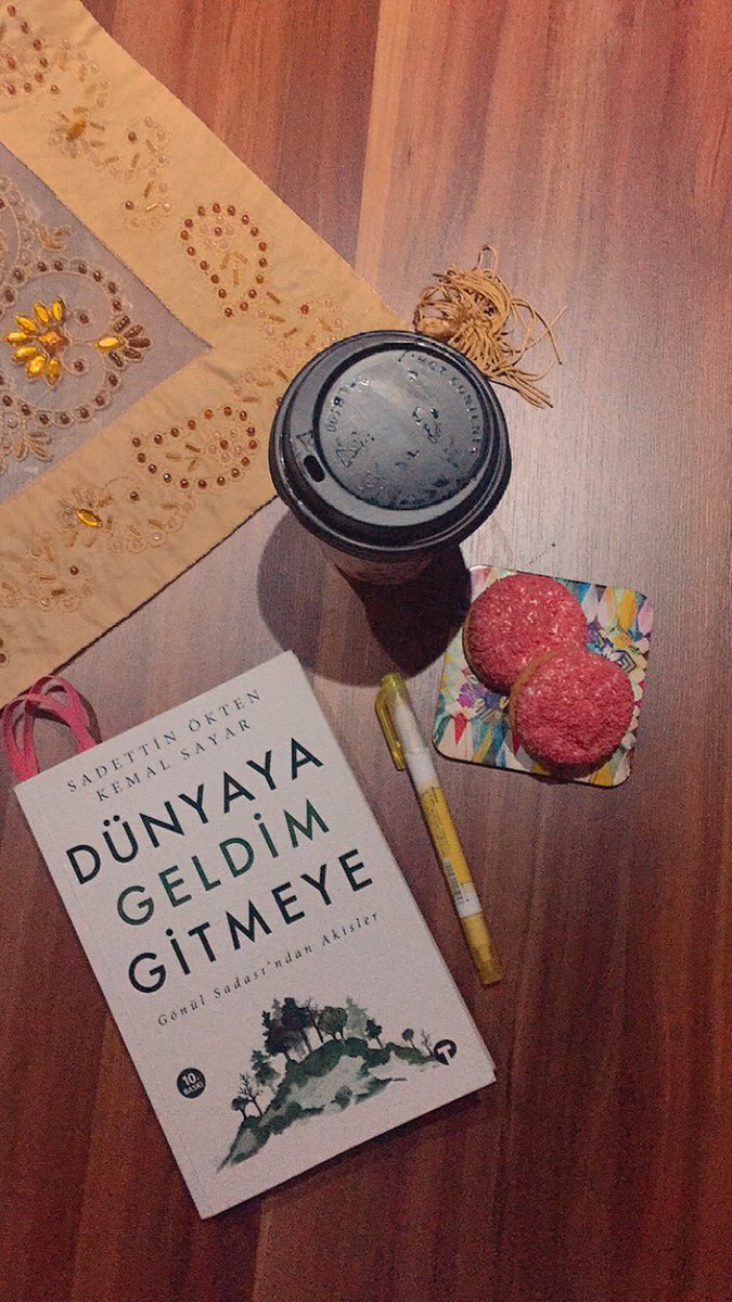 hukukcubirisi's tweet photo. İyi akşamlar 😌 Uzun zaman sonra yine bir çekiliş ile geldim tweeti rtweetleyip beni takip eden bir kişiye fotoğraftaki 3 kitabı hediye edeceğim 😌 Çekiliş 23 Kasım tarihinde açıklanacaktır bol şanslar dilerim 😌 https://t.co/4Pm98fG0ls