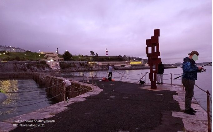LookIIPlymouth's tweet photo. Indulging in a spot of fishing, on West Hoe pier, Plymouth, as it grew dark... 🐠🐡🎣 #Plymouth #WestHoe #LookIIPlymouth #LookII #RustyReg #Angling #Anglers https://t.co/pGcOW8ObWj