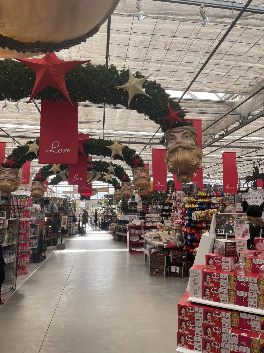 AmandaWawryk's tweet photo. Checked out #Potters Nursery today with @SarahRoseWords and oh my. Christmas overload. #WorkAdventures 🎅🏽🤶🎄 https://t.co/MjqvGxJ0GC