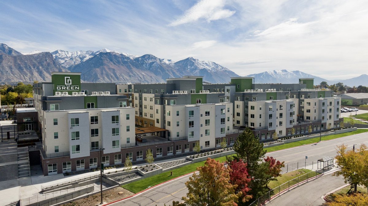 humphreys_arch's tweet photo. The Green is the first student housing contiguous to Utah Valley University’s campus. It will consist of five buildings of single-occupancy rooms, a parking structure and unique amenities to the area.

Client: PEG Development/Woodbury Corporation 
Builder: R&amp;O Construction https://t.co/cwNNbToChi