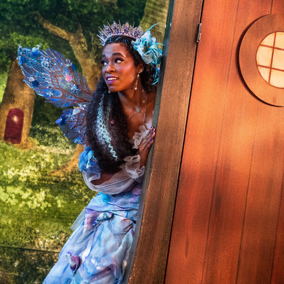 "Kristolyn Lloyd is luminous and charismatic." - NY Theatre Guide ✨ See her in <a href="/FairycakesPlay/">Fairycakes: A New Comedy</a> now through November 21st at the @greenwich_house!