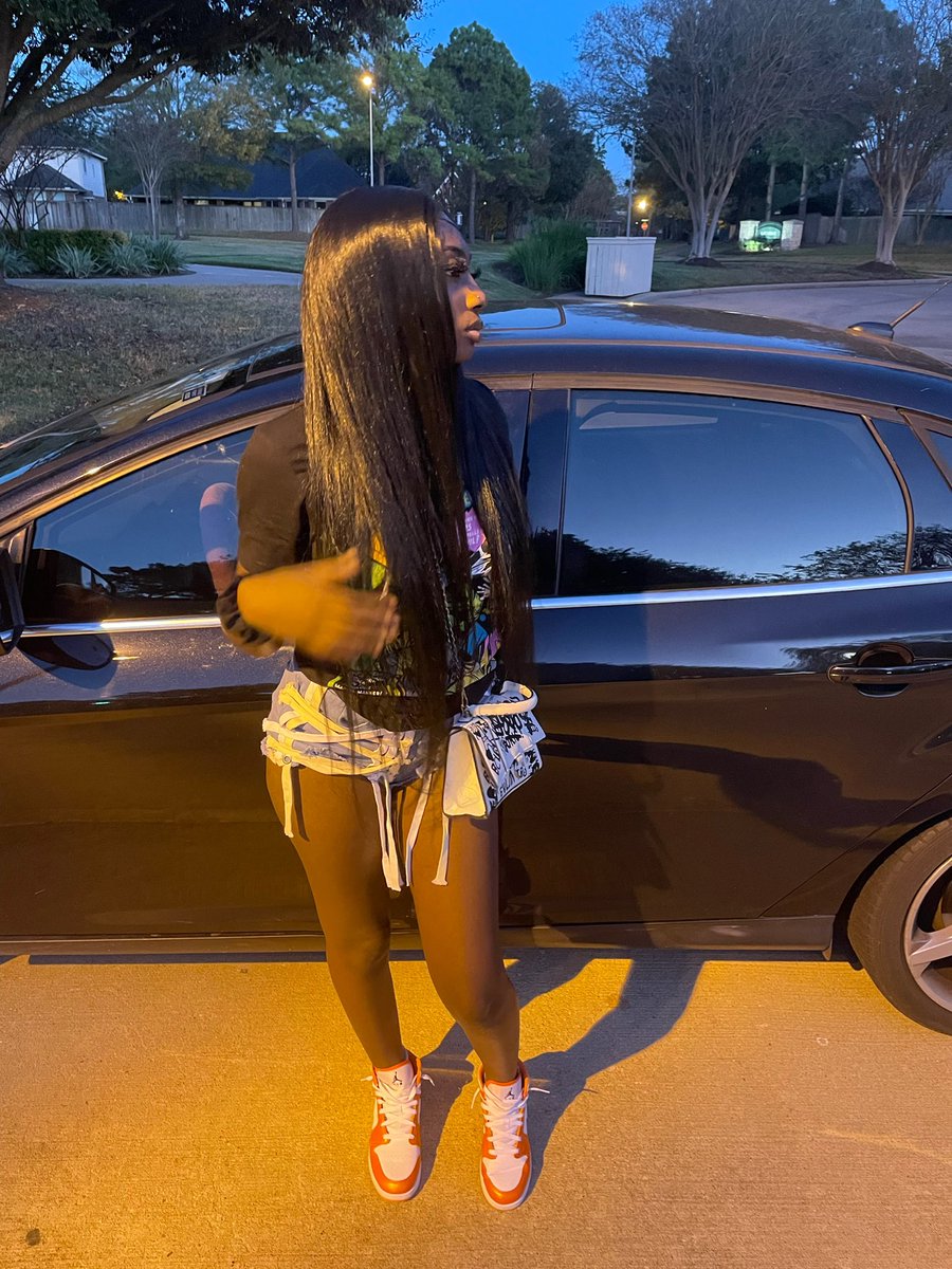 diyyye's tweet photo. got him wishin for a hero 🧞‍♂️ #pvamu https://t.co/T4Rrf6rQHu