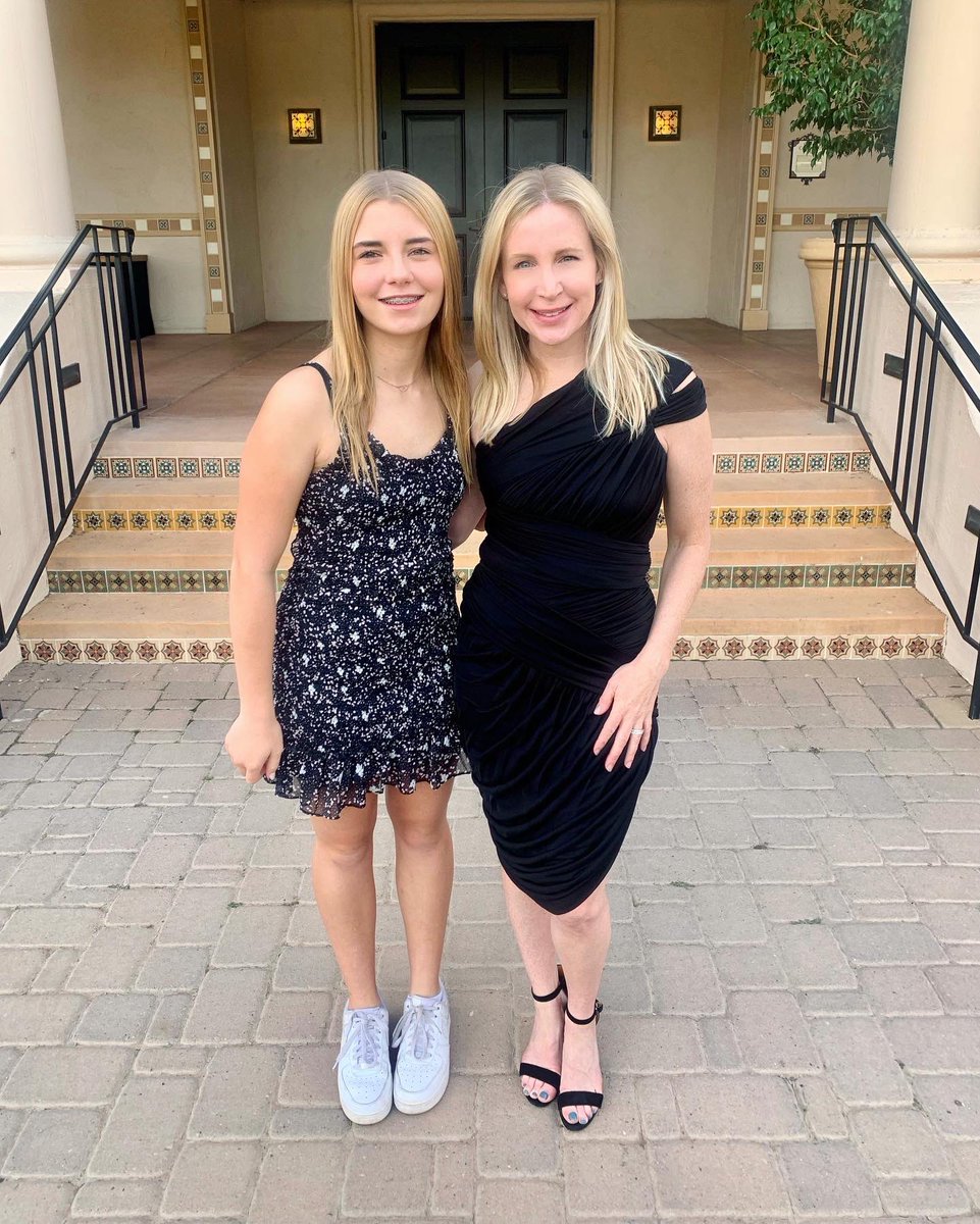 KarenBrownTV's tweet photo. Always love good excuse to get dressed up &amp; this was fun! We had our annual #nationalcharityleague tea yesterday!! #fancy 🤗 Hope u had good wknd!#motherdaughter #beingfancy #grateful @KarenBrownTV #ellegra @NCL_INC @nclsonorancentennial #karenbrown #ellegradavis https://t.co/nlWZc1M2me