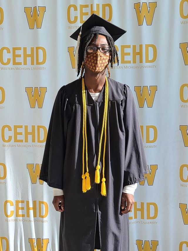 wmualumni's tweet image. Today we are celebrating First-generation college students, faculty, staff, alumni, and community members! 🐴💛
Were you a First-generation College Student? Use #ImTheFirstWMU, we'd love to hear from you!
@WMUCEHD @FirstgenCenter