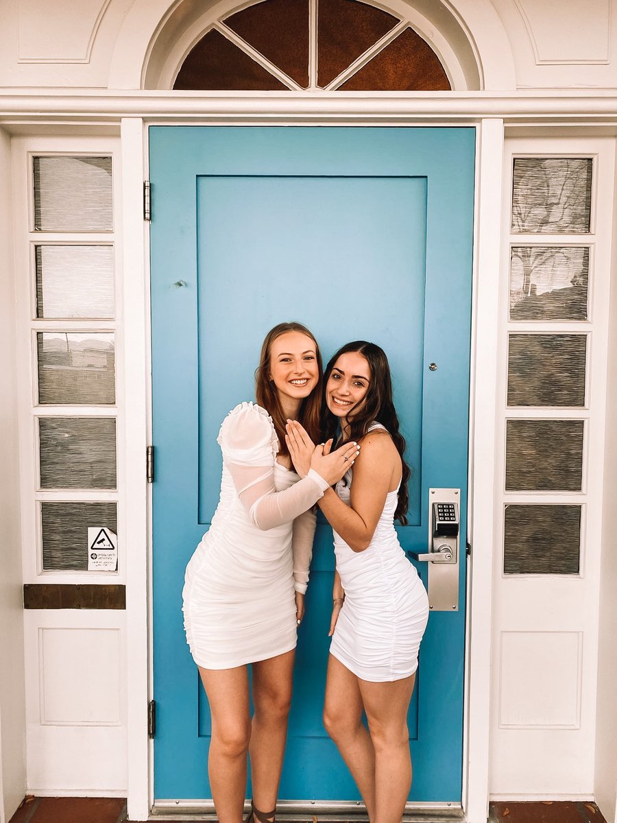 NevadaPiPhi's tweet photo. Happy Initiation Day to our beautiful new member class! We are so excited for you to see all that this chapter has to offer throughout your collegiate years. Our lifelong commitment to Pi Beta Phi is a value we believe to be so special ✨🤍 https://t.co/ItaZTD29rG