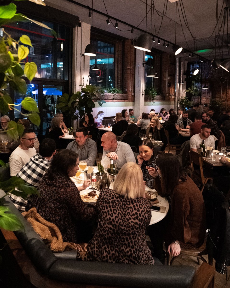 Get snug at ours for Christmas! ✨

We are now taking bookings for our 3-course Christmas menu running throughout December (excluding weekends) 🎄

Pre-order is required 7 days prior to the booking date. See you then! 🎅🏼