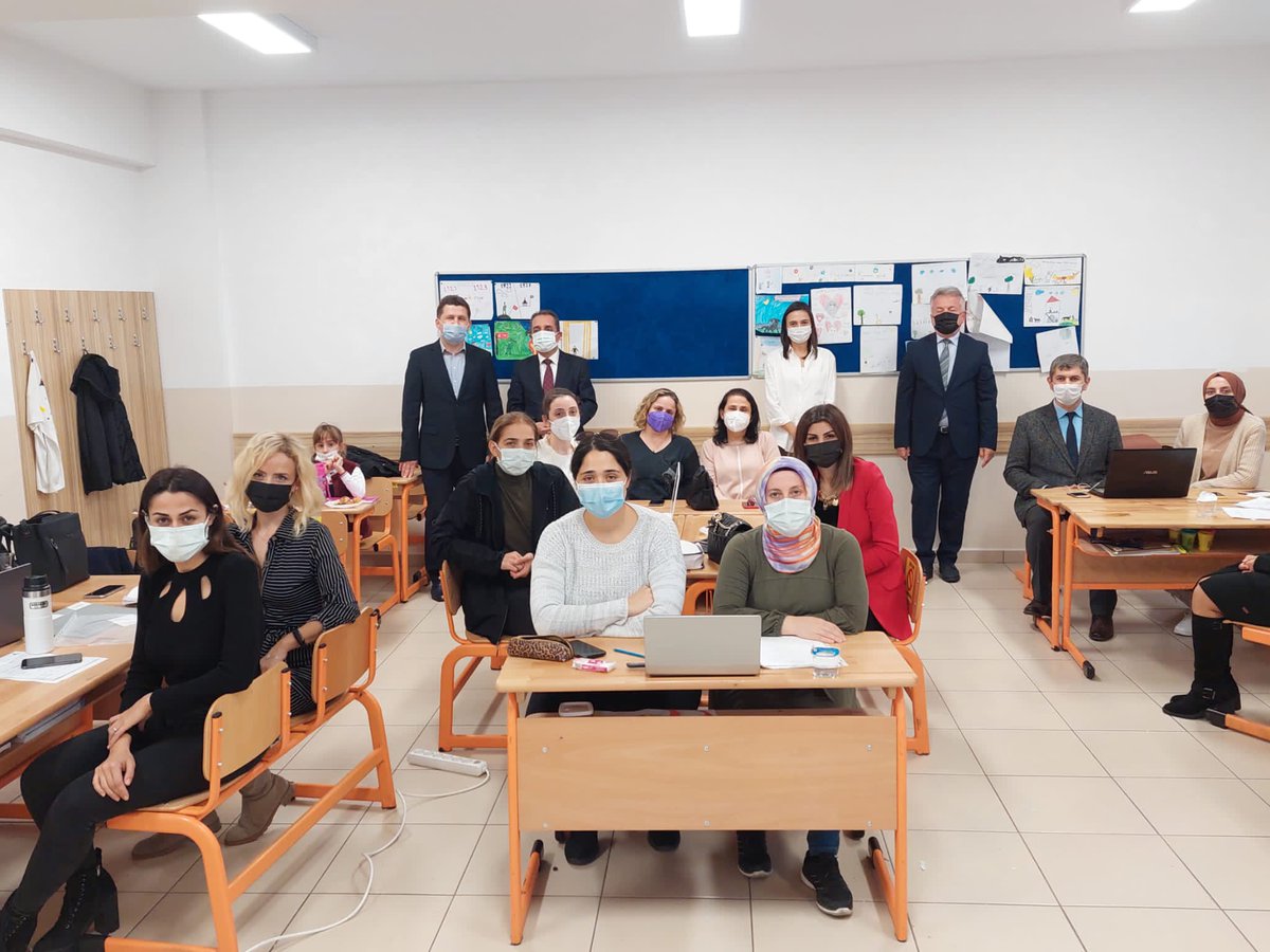 Milli Eğitim Müdürümüz Sn. @ismail_gunday ve Şube Müdürümüz <a href="/NaciCENGZ1/">Naci CENGİZ</a> Ataşehir İlkokulu'nda devam eden "Harezmi Eğitim Modeli" öğretmen eğitimine katılan öğretmenlerimizi ziyaret etti.
<a href="/istanbulilmem/">İstanbul İl Millî Eğitim Müdürlüğü</a> <a href="/memleventyazici/">Levent Yazıcı</a> <a href="/ist_arge/">İSTANBUL MEM AR-GE</a> <a href="/harezmimodeli/">Harezmi Eğitim Modeli</a>
<a href="/harezmiatasehir/">harezmiatasehir</a>