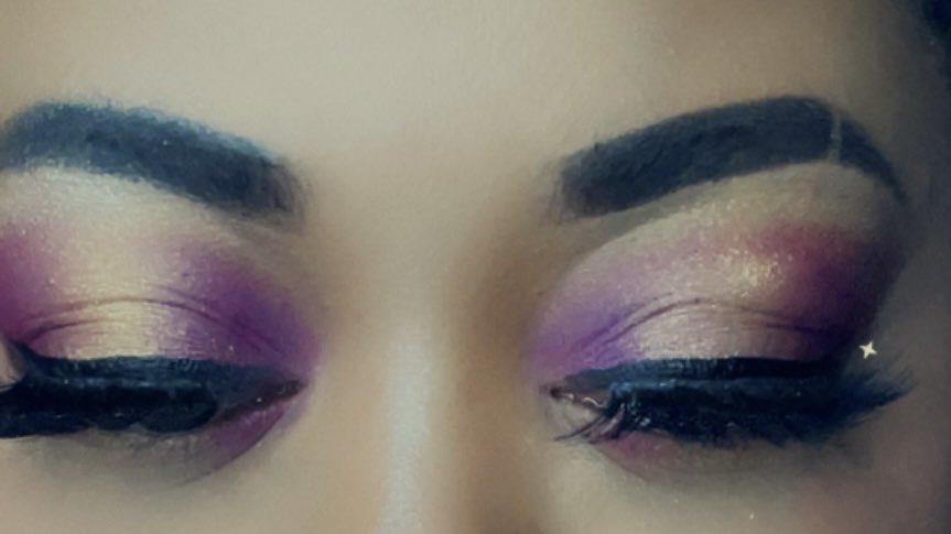 Shays__wayy's tweet photo. Day 79 of my #365daymakeupchallenge
🖍Brow Pomade
🖍Matte Book
🖍Big Box
🖍Blush Binder
🖍Gumbo💄
🖍Bear💄
🖍Private Party💄
@TheCrayonCase @WuzzamSupa
#LOTD #thecrayoncase #mattebook #bigboxof64shades #makeupenthusiast #futurecrayoncutie🖍 #makeuplooks #makeupoftheday https://t.co/7oK2c03Vgn