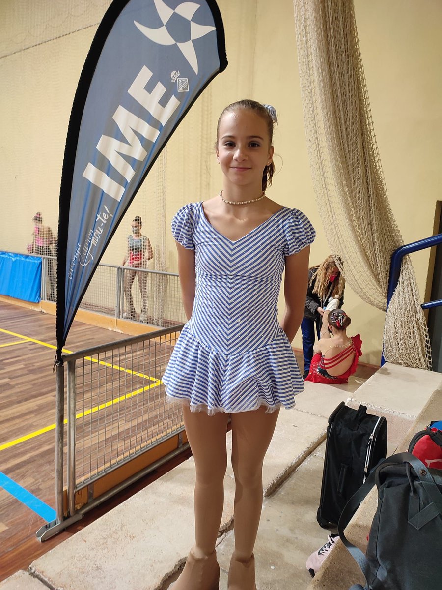 CpCelra's tweet photo. XXIV Trofeu Ciutat de Palma🌴
Aquest cap de setmana les nostres patinadores Laia i Júlia han viatjat a Mallorca i han pogut gaudir d’una nova experiència. Enhorabona pels resultats i a continuar treballant!💖 #cpcelra #celrà #patinatgeartistic #Mallorca #esport https://t.co/vQd7gRAvYL