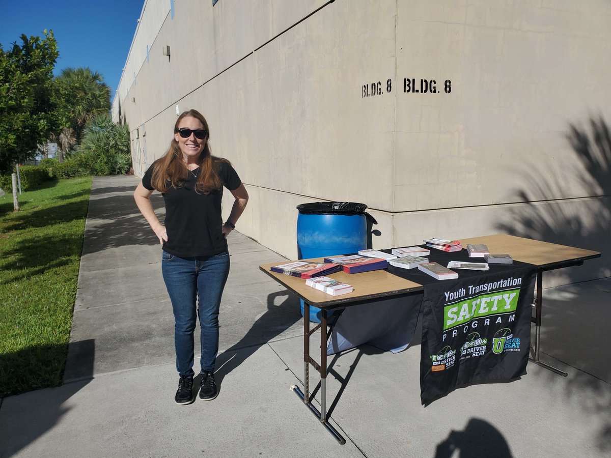 TeensDriverSeat tweet media