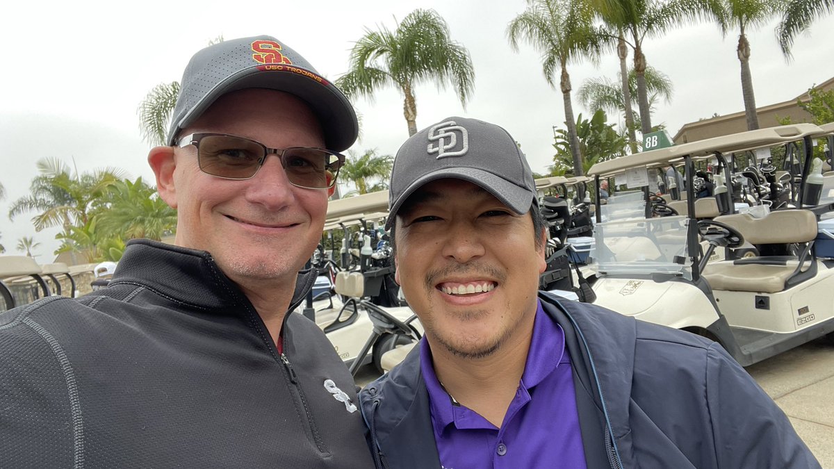 JosiahWay's tweet photo. Dear #AVTweeps, Be jealous now… #GolfForHope @AVPhenom @Kaleoiini @Spinitar https://t.co/8dADdEJWmr