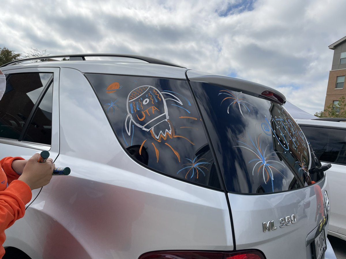 NJITRollTeik's tweet photo. I’m excited to kick off #UTAHomecoming with Paint Your Ride!

Thanks to the students of @UTAFLOC for getting my car Homecoming ready. https://t.co/ylIB2M0omB