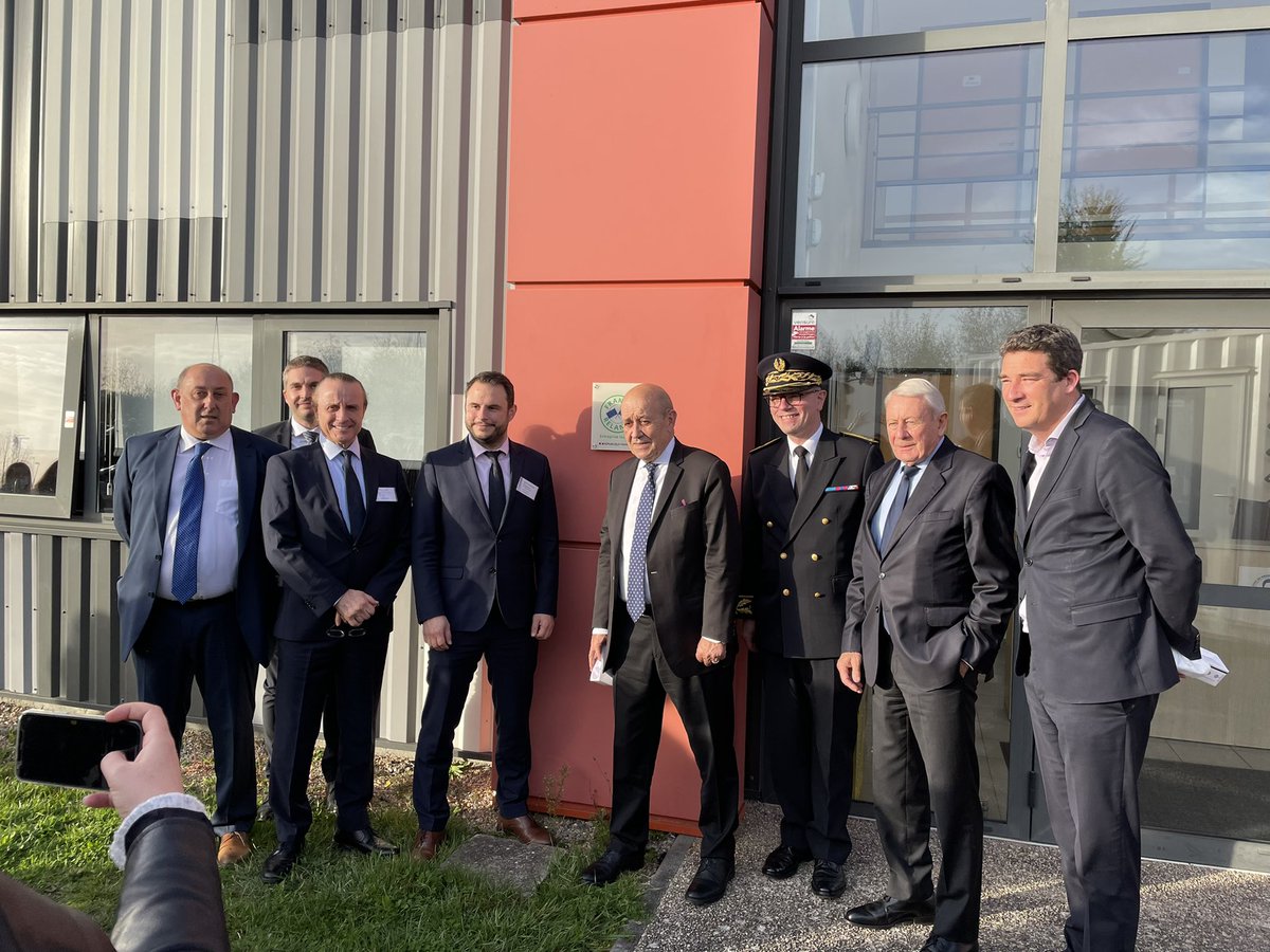 Visite de l’entreprise <a href="/NGBiotech_EN/">NG BIOTECH</a> à Guipry-Messac, spécialisée dans la production de tests de dépistage rapides. Grâce au plan de relance, elle a developpé des solutions innovantes pour la lutte contre la Covid-19, y compris à l'international.
#FrenchHealthcare
#FranceRelance