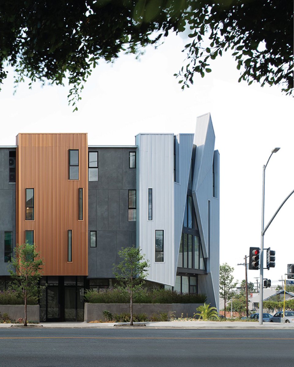 patricktighe's tweet photo. Honored to have received an American Architecture Award for our Beverly project.

#AmericanArchitecture Award, thanks to The Chicago Athenaeum Museum and congrats to all winners.

#TIGHEarchitecture with @kervinlau project architect, #housing #losangeles

Photo by @artgrayphoto https://t.co/8ffO4OnLvU