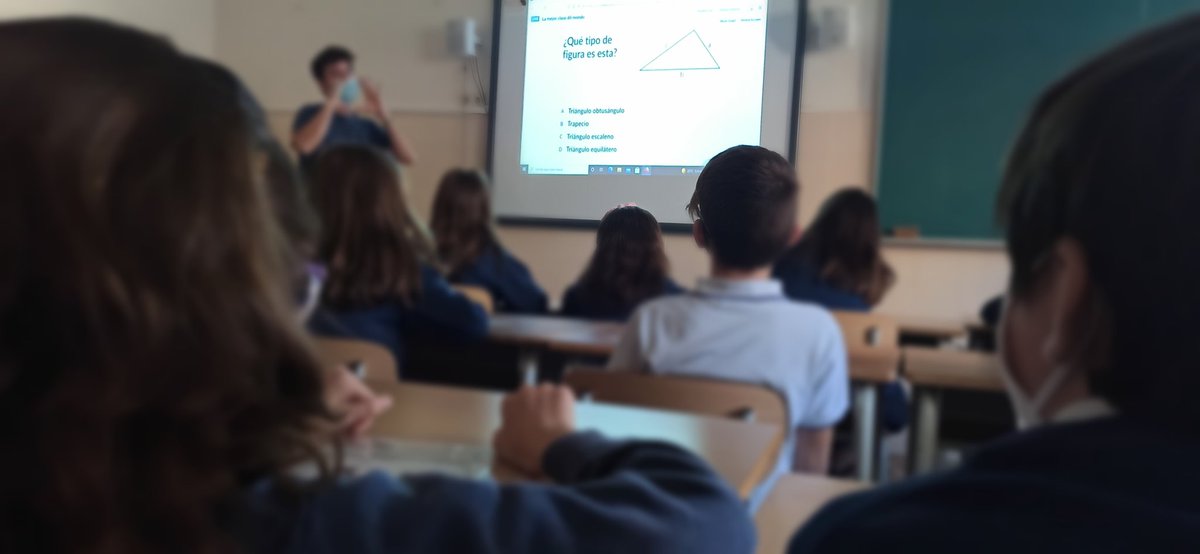fecmips's tweet photo. Una magnífica manera de repasar contenidos trabajados en alguna asignatura es crear cuestionarios con @plickers
👉El jueves #cuartoEP tiene examen🧾de #mates y hoy han practicado ejercicios de figuras,n° y cifras con esta genial herramienta🔠📲
@colegiosfec #OtraFormaDeAprender https://t.co/jq6IqzyFxw