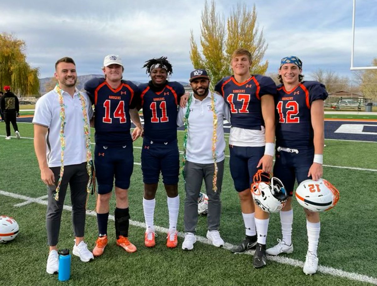 Evan Svoboda QB (@evansvobodaqb17) on Twitter photo QB room at Snow College. ๐ฏ๐ฏ๐ฏ๐ฅ๐ฅ๐ฅ <a href="/SnowCollege/">Snow College</a> @Snow_Recruiting <a href="/GBeachQB6/">Garrison Beach</a> <a href="/tommymcgrath14/">Tommy McGrath</a> <a href="/D1_Dsmith/">Donnie Smith๐๐พโโ๏ธ</a> <a href="/ZacErekson/">Zac Erekson</a> @EvanSvobodaQB10 <a href="/GabeSweeten/">Gabe Sweeten</a> <a href="/SnowCollegeFB/">Snow College Badger Football</a> QB room at Snow College. ๐ฏ๐ฏ๐ฏ๐ฅ๐ฅ๐ฅ <a href="/SnowCollege/">Snow College</a> @Snow_Recruiting <a href="/GBeachQB6/">Garrison Beach</a> <a href="/tommymcgrath14/">Tommy McGrath</a> <a href="/D1_Dsmith/">Donnie Smith๐๐พโโ๏ธ</a> <a href="/ZacErekson/">Zac Erekson</a> @EvanSvobodaQB10 <a href="/GabeSweeten/">Gabe Sweeten</a> <a href="/SnowCollegeFB/">Snow College Badger Football</a>