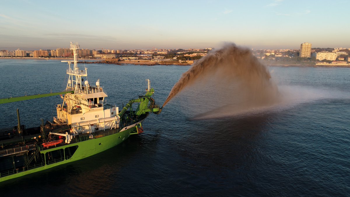 TRABALHOS DE DRAGAGENS DE SEDIMENTOS
Procurando dar resposta a duvidas que têm sido levantadas pela população, sobre a qualidade dos sedimentos que estão a ser dragados e a alimentar o transito litoral, a APDL esclarece um conjunto de questões.
bit.ly/3khlCYM