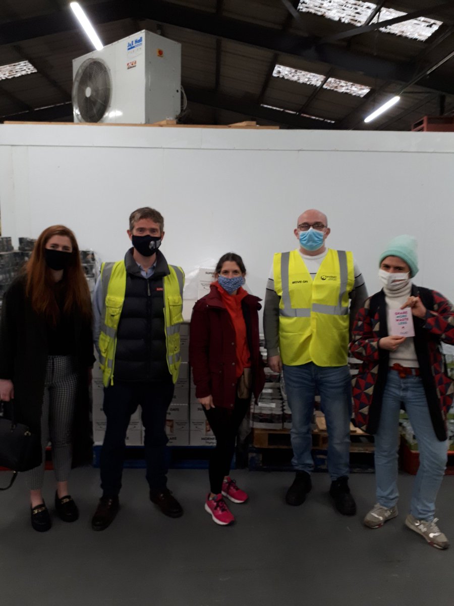 jon_molyneux's tweet photo. Great to host #COP26 visits to the @FareShareGWS depot today from @thecarbontrust @OLIO_ex @SodexoUK_IRE and @cabinetofficeuk. Lots of potential to grow partnerships to tackle food waste. https://t.co/Ry74htkUbG