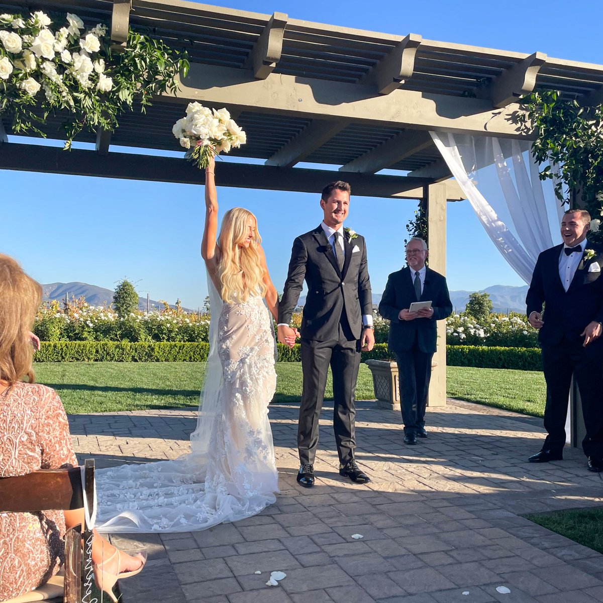 Congrats to Tyler Mahle and his bride, Ashley, on tying the knot! 💍💐