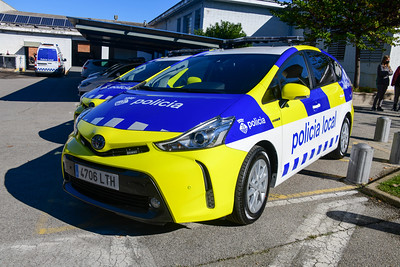 AjRubi's tweet photo. 🚓 La Policia Local renova la flota de vehicles

➡️ El cos municipal incorpora una desena de vehicles que ofereixen millores tècniques i mediamebientals

👀Més informació: https://t.co/xdfbLYdX88

#rubicity https://t.co/9iFiezZTsx