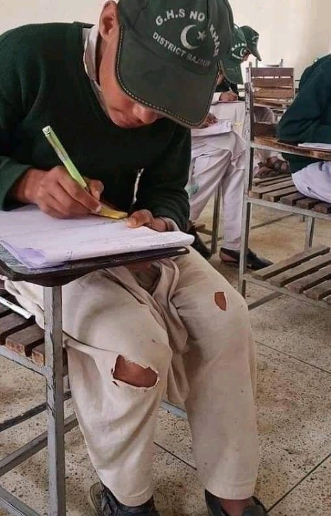 ZobiaKhurshid's tweet photo. تمہارا تو رتبہ ہی الگ ہے بیٹا 💐 تم تعریف کے  نہیں بلکہ مثال کے قابل ہو  ❤❤ https://t.co/IEHRSXixJq