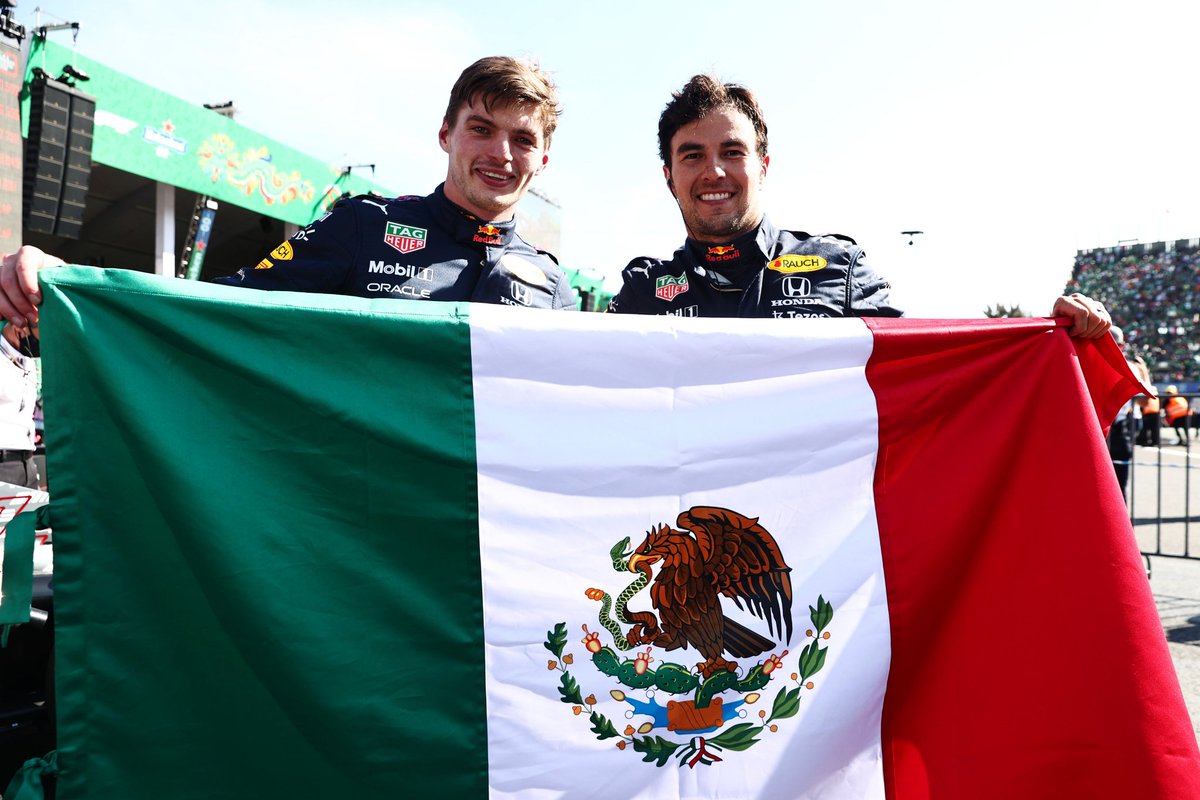 gran_mex's tweet photo. ¡VIVA MÉXICO! 🇲🇽🏎️🎉🎊 @SChecoPerez @Max33Verstappen https://t.co/HrNrTuVItK
