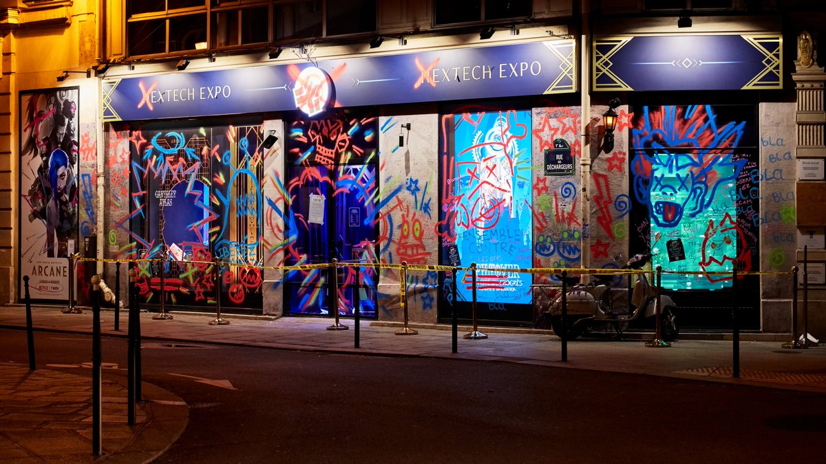 arcaneshow's tweet photo. Curious, it appears the Paris Hextech Expo has been vandalized, &amp; Piltover's ground-breaking Atlas Gauntlets have been stolen?

I've been hearing whispers that enforcers are assuring the city this is no cause for alarm. Seems the launch in London will continue as planned.
#Arcane https://t.co/gu2Q3O0jcW