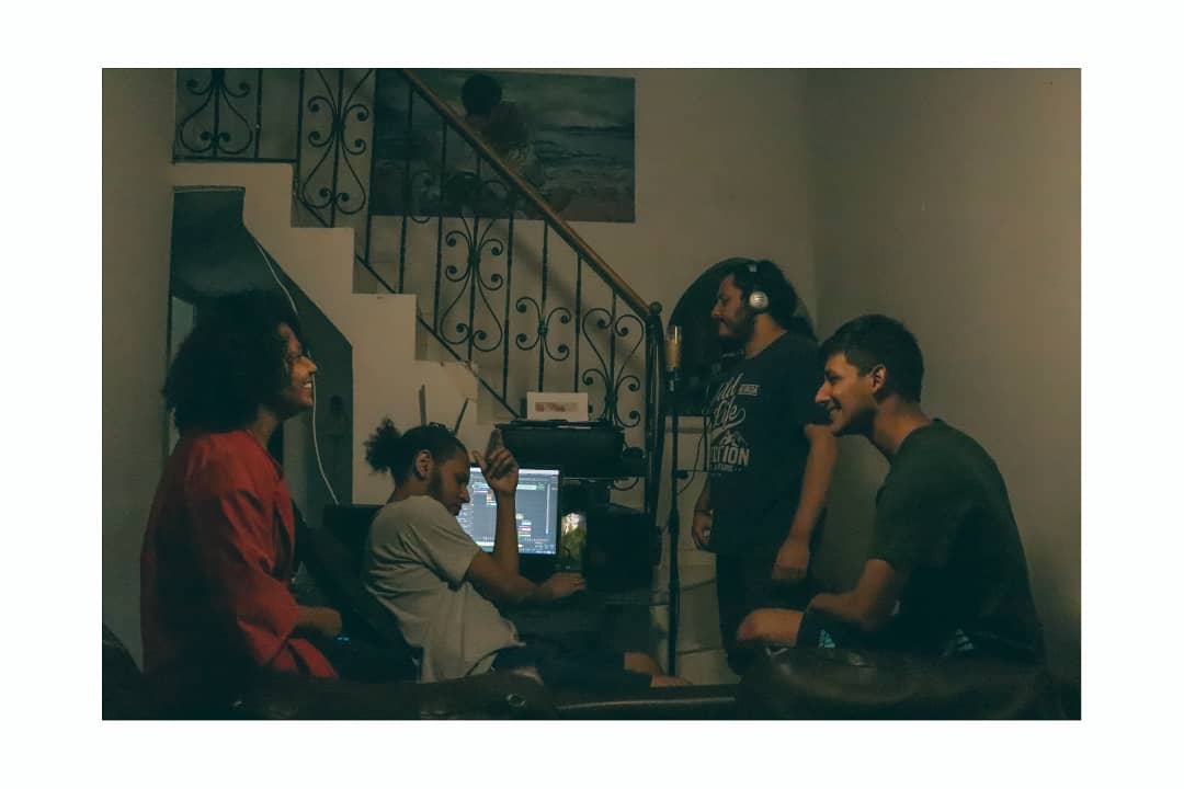 palabreriamod's tweet photo. 🎙️Sesiones del álbum ¿Vos también, hijo?, diciembre espera. 👀
---
@QuimbayaChicha 🔥 https://t.co/RkCw7ZPBPl