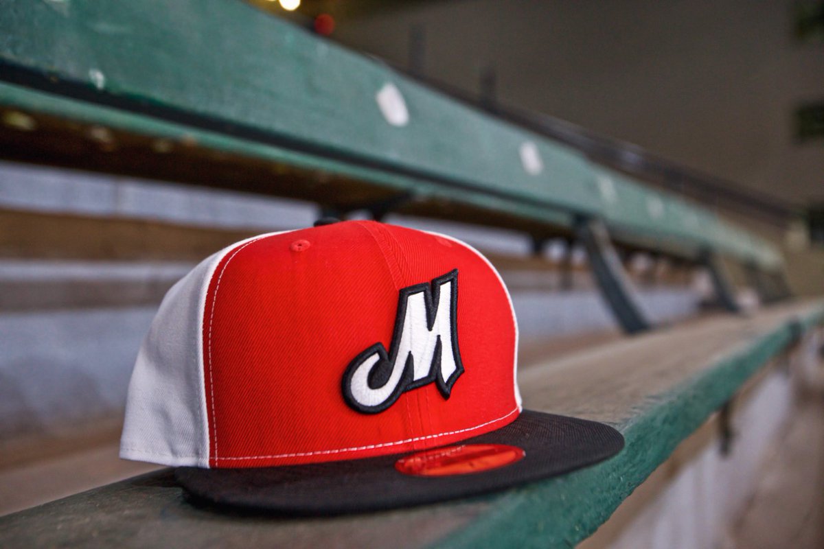 HillsboroHops's tweet photo. A fresh edition of #MerchMonday is upon us. It overlaps with the classic #MavericksMonday this time!
We're clearing out ALL of our Mavericks fitted hats, for just $25 each! Get it while you can.
https://t.co/RgCTQCMXkG https://t.co/aw19tsEJce