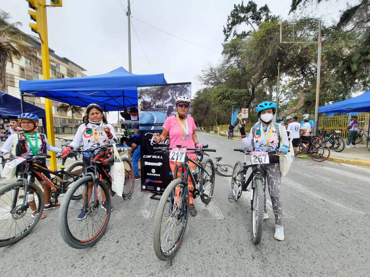 mpchoficial's tweet photo. #AmaAChiclayo
🚴♀️PRIMER TORNEO FEMENINO DE CICLISMO II FECHA
📌El alcalde de Chiclayo, Marco Gasco, agradece la visita del ministro de Vivienda, Geiner Alvarado López, durante el “Primer Torneo Femenino de Ciclismo II Edición”
#MPCH #Chiclayo #CiclismoFemeino #OpenVarones https://t.co/ExK4ZMbw9l