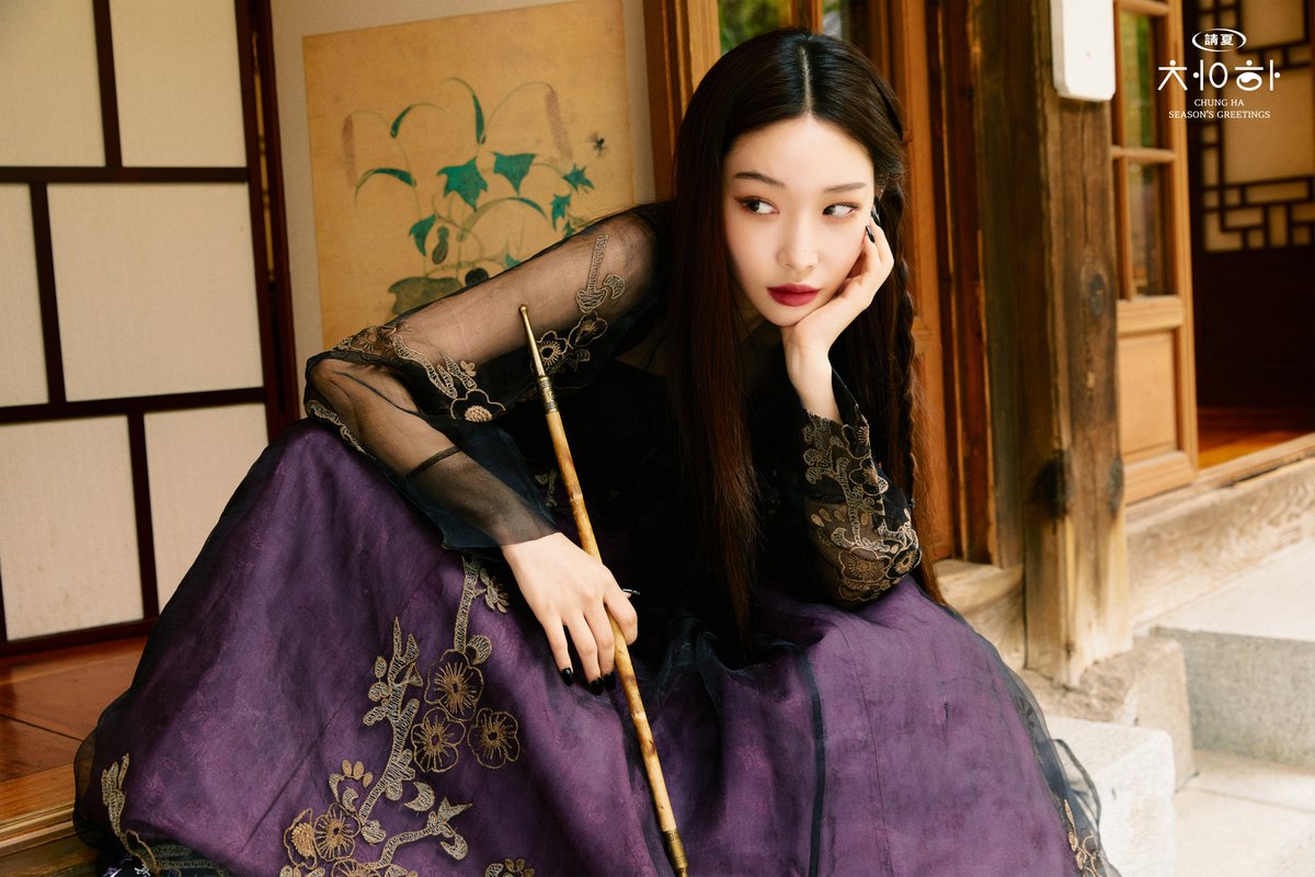 CHUNGHA_MNHent's tweet photo. CHUNG HA
2022 SEASON'S GREETINGS
TEASER 1

#청하 #CHUNGHA
#2022시즌그리팅
#시즌그리팅 #한국의집 
#한국의멋 #KOREA https://t.co/Q3sNbhzNe5