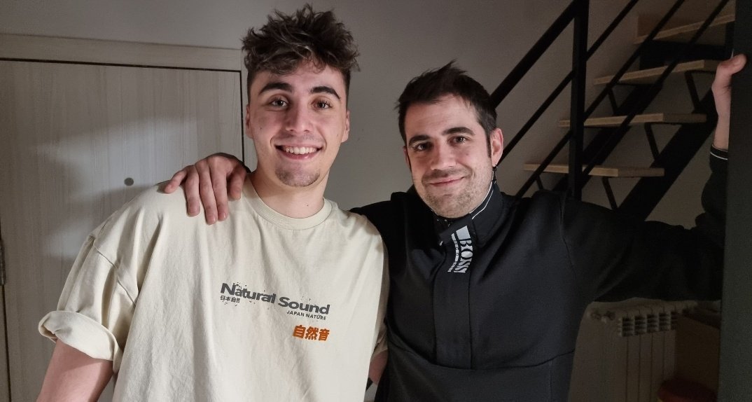 krisstyy_'s tweet photo. de "una polla me ha seguido auronplay? Me cago en dios pero bueno estoy fangirleando ahora mismo... me sigue auronplay"

a esto <3 https://t.co/rWuDRoI2va