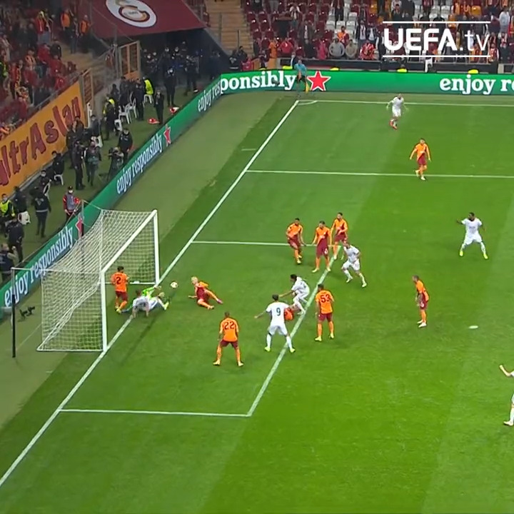 Happy birthday, Fernando Muslera!   | 