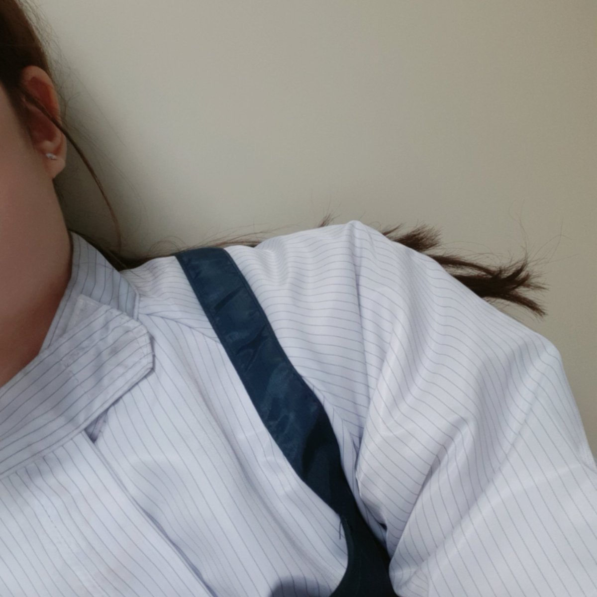 Seo27_'s tweet photo. 그립따 첫 회사 다닐 때 … 부서 많이 옮겨서 그만 뒀지만..! 3교대인데 7개월��도 다녔따(?) 후우후우
방진복 개불편. https://t.co/sE101HYQJw