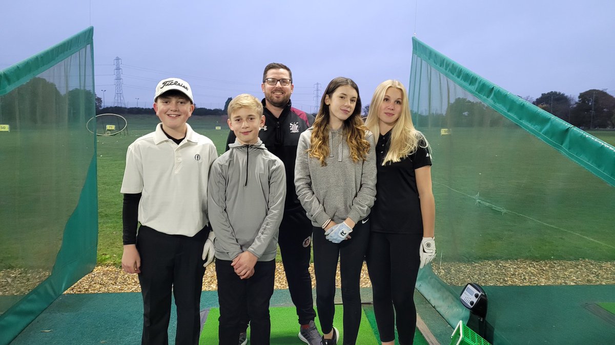 SH_OrionHouse's tweet photo. Fantastic session down at the range with some truly talented @SummerhillSch golfers 🏌️‍♀️ 🏌️‍♂️ AND Mr Bull 🤣 
#Pressureisaprivilege https://t.co/Ekg1xuYoZM