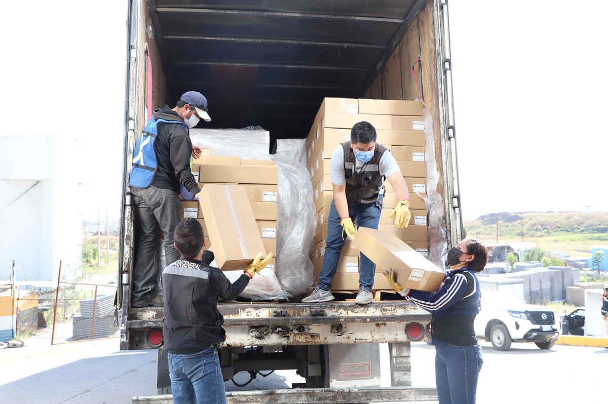 14Eruizh's tweet photo. Este es el resultado de mesas de trabajo entre el municipio y la empresa @ISBMexico, con la donación de 5 mil luminarias, estamos hablando de cerca de 36mdp, que la ciudadanía será beneficiada con una ciudad más iluminada y segura.

#JuntosHacemosMas https://t.co/tzJWATBXMf