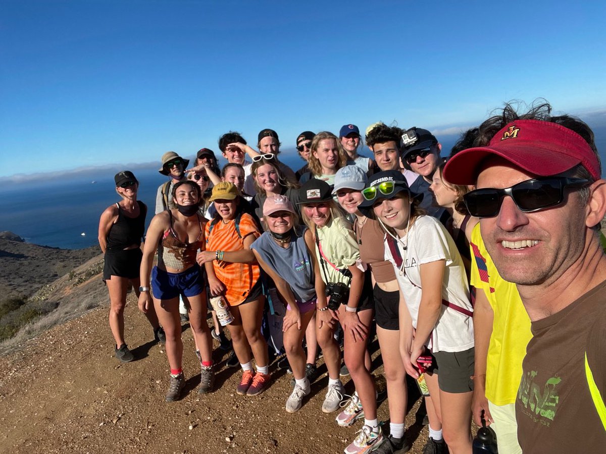 JudgePride's tweet photo. What a week on Catalina Island for our Oceanography students! Huge thanks to Dr. Dasch, our chaperones, and students for making it so memorable. #judgescience #be100 https://t.co/uDKiRJWnN8