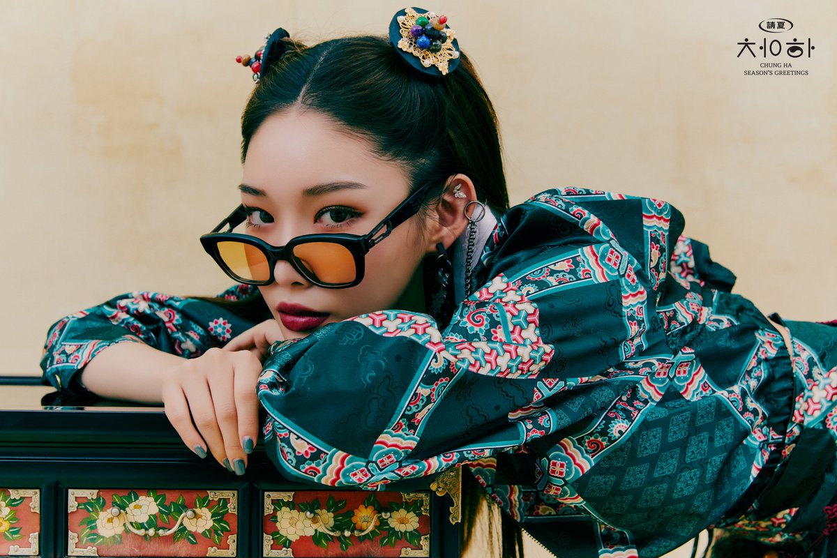 CHUNGHA_MNHent's tweet photo. CHUNG HA
2022 SEASON'S GREETINGS
TEASER 2

#청하 #CHUNGHA
#2022시즌그리팅
#시즌그리팅 #한국의집 
#한국의멋 #KOREA https://t.co/UgniPZJu5G