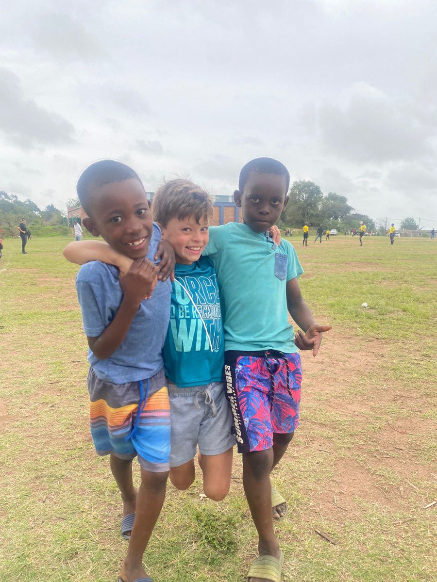 MFFoundationNPC's tweet photo. Every now and again we are blessed with the most adorable supporters at our youth tournaments π₯°π€ππΎππ½ππΌ
#youthfootballdevelopment
#ruralfootball
#poweroftheball
#FastFootie
#thebeautifullgame
@markfish74 https://t.co/vVw2kvYRap