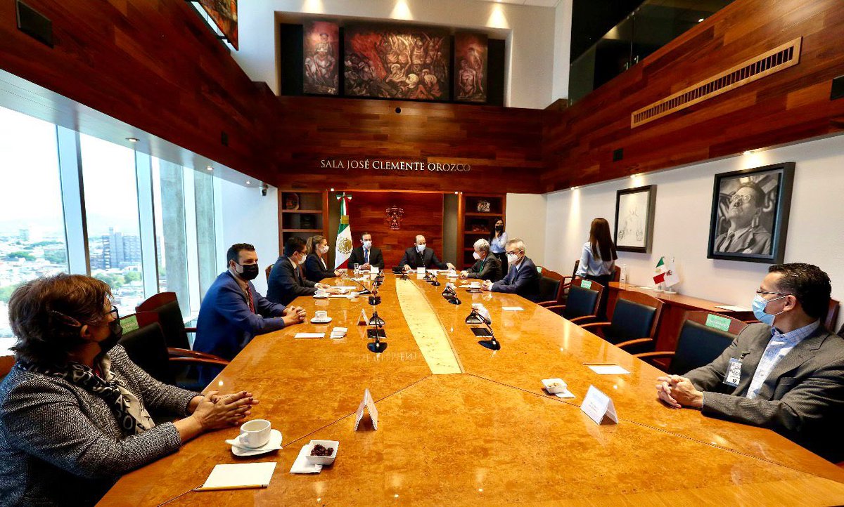 rvillanueval's tweet photo. Acabamos de firmar un convenio con la Universidad pública alemana 🇩🇪 Johann Wolfgang Goethe (@goetheuni), para impulsar la formación de médicos forenses en México 🇲🇽, fortalecer la cooperación y el intercambio académico. https://t.co/mD4wq3dES5