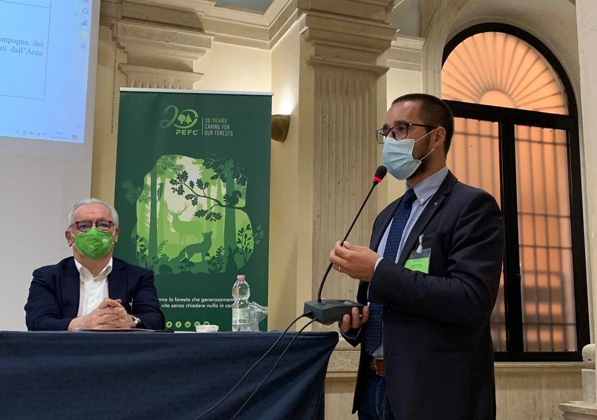 pefcitalia's tweet photo. ✔️ Approvata all’unanimità nel corso dell’assemblea nazionale del @PEFCItalia l’ammissione all’interno dei soci per l'@EMadonie, in provincia di #Palermo. ℹ️  Si tratta del primo #Parco del Sud Italia ad unirsi ai soci #PEFC. ✅🌲
Per saperne di più 👇🏻
https://t.co/XKMTTbrT16 https://t.co/SE0ZxpbiD4